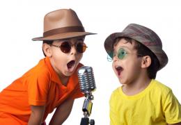 Как научиться петь хорошо и правильно если нет голоса Обучение вокалу в домашних условиях